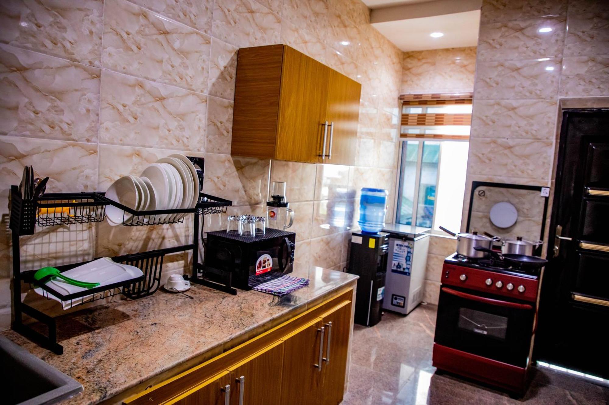 Villa Hilton Hotels Uyo 外观 照片