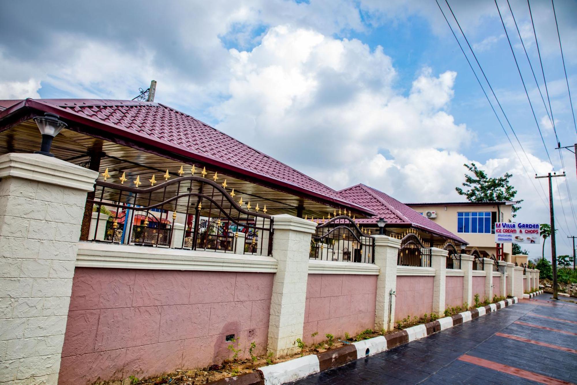 Villa Hilton Hotels Uyo 外观 照片