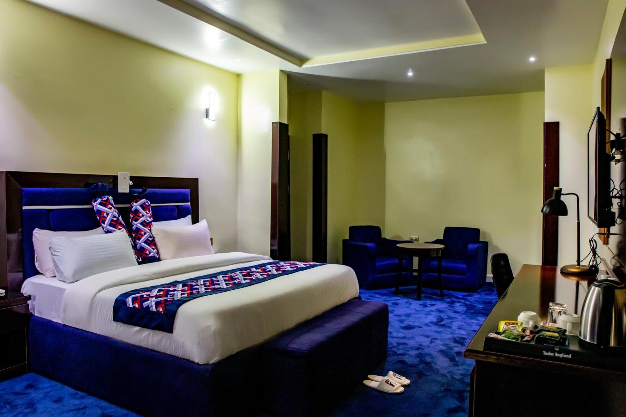 Villa Hilton Hotels Uyo 外观 照片