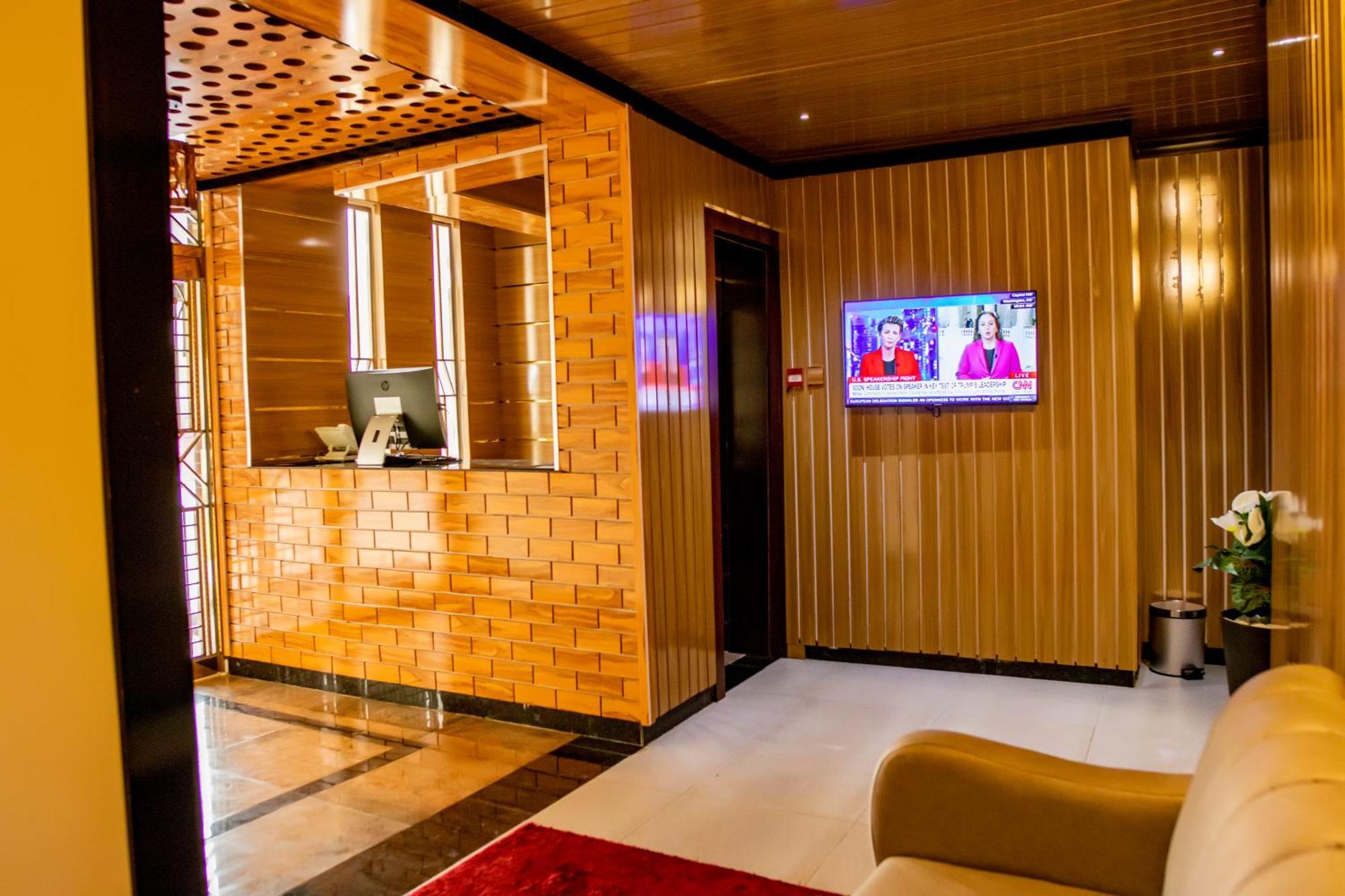 Villa Hilton Hotels Uyo 外观 照片