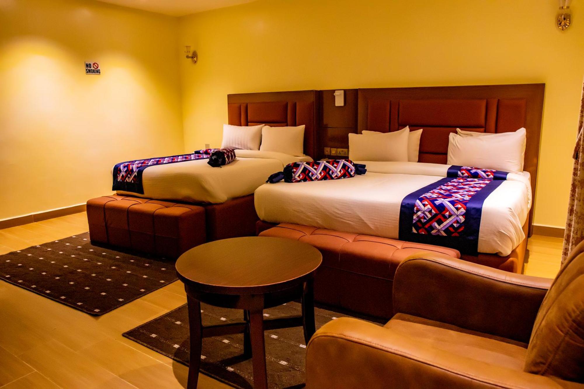 Villa Hilton Hotels Uyo 外观 照片
