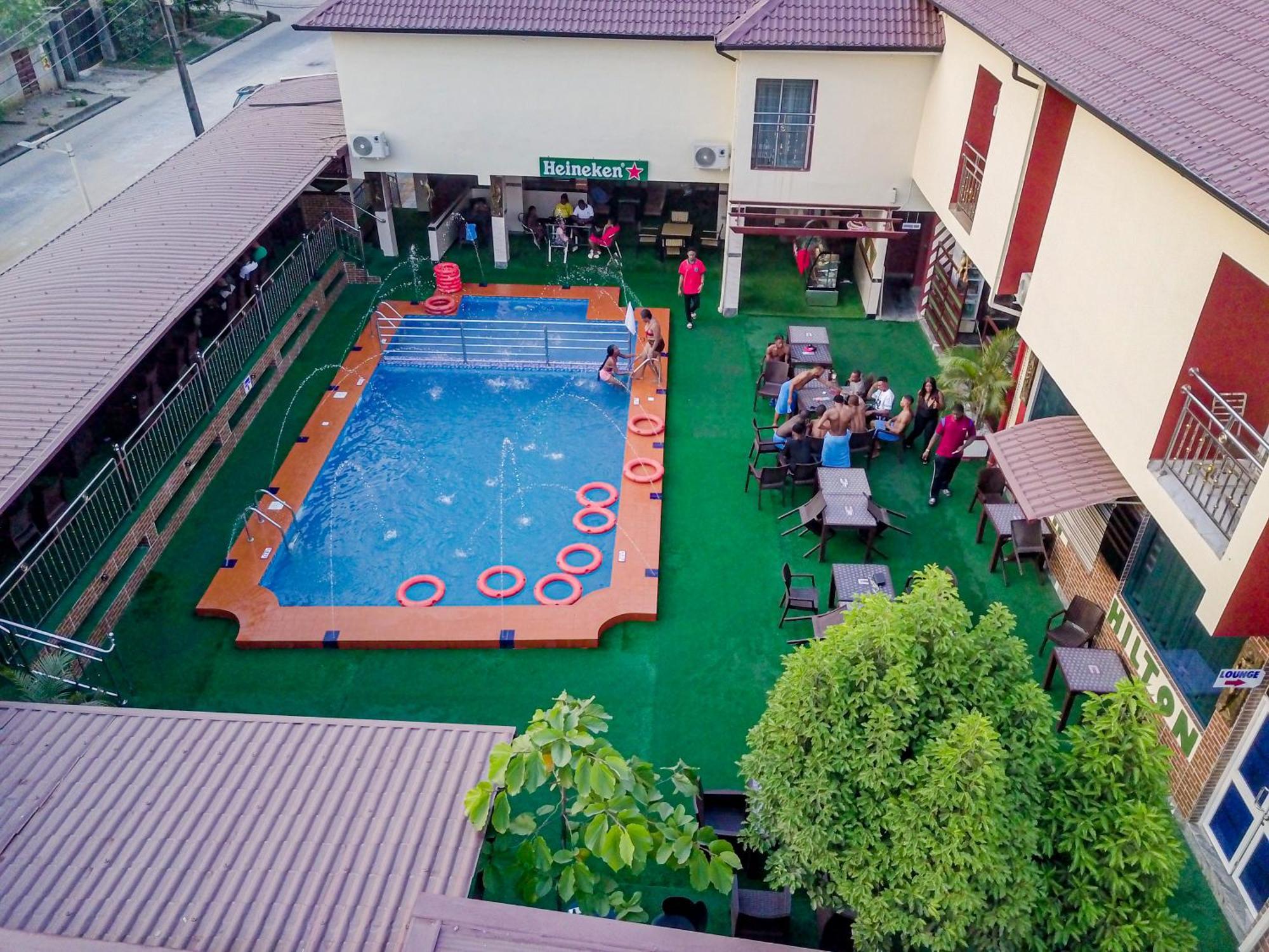 Villa Hilton Hotels Uyo 外观 照片