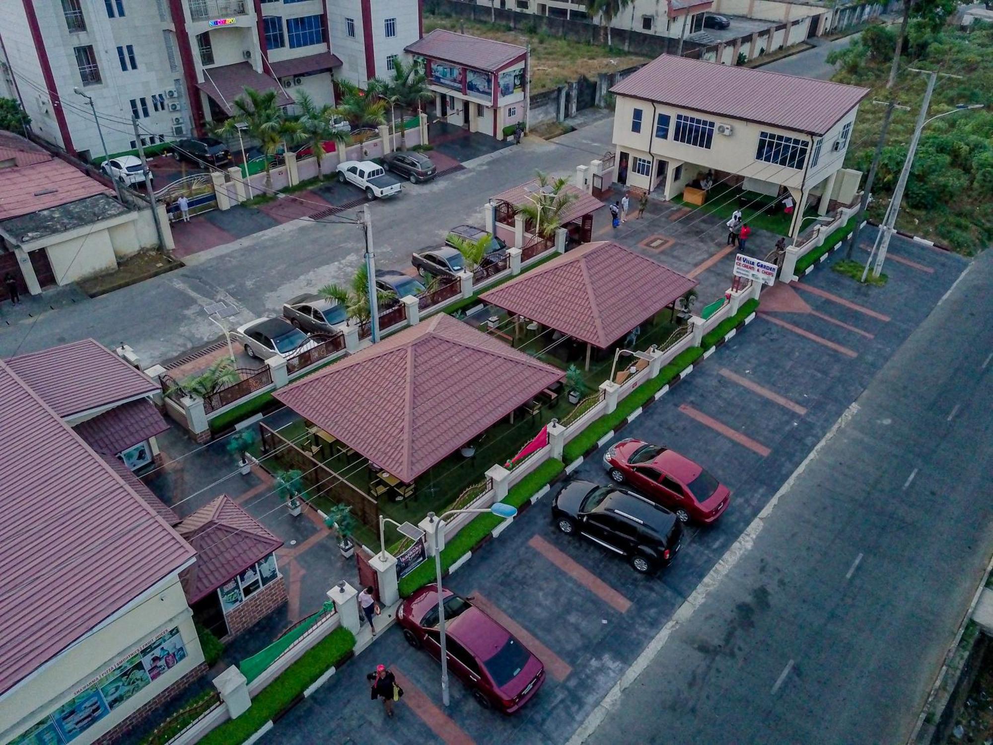 Villa Hilton Hotels Uyo 外观 照片
